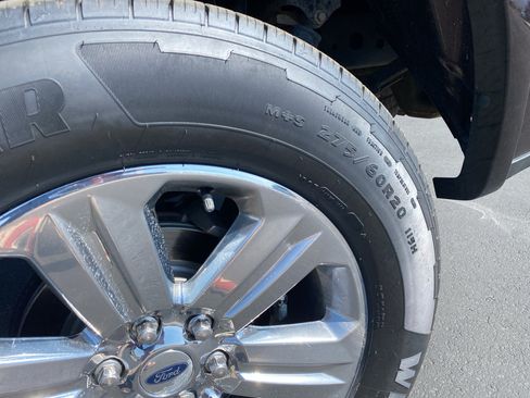 Used 2018 Ford F150 Lariat w/ Equipment Group 502A Luxury AWD/4WD image 3