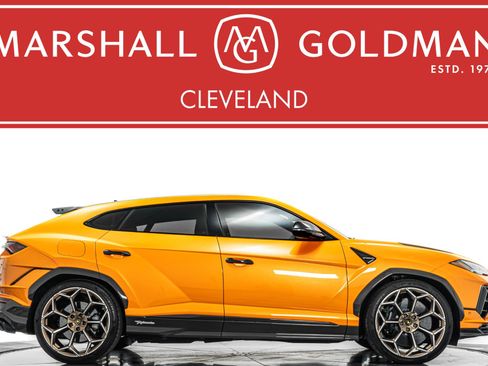 Used 2024 Lamborghini Urus Performante AWD/4WD image 1