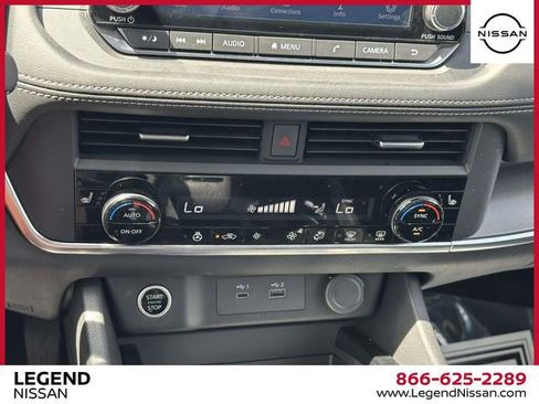 Used 2023 Nissan Rogue SV w/ SV Premium B Package image 28