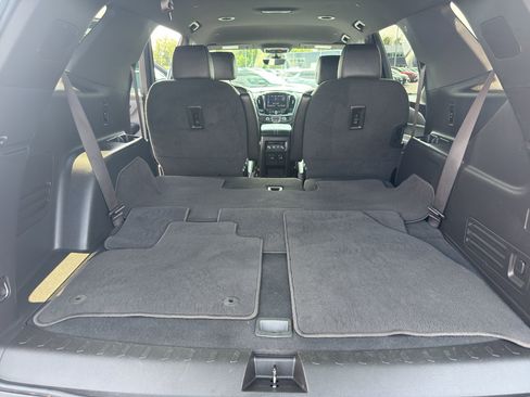 Certified 2023 Chevrolet Traverse LT w/ LT Premium Package AWD/4WD image 38