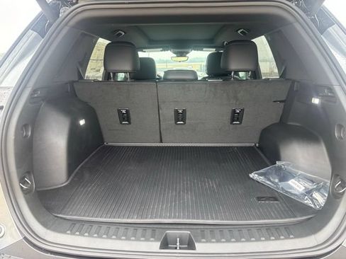 New 2026 Chevrolet Equinox LT w/ Convenience Package II FWD image 15