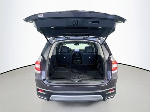 Used 2024 Honda Pilot Touring image 29