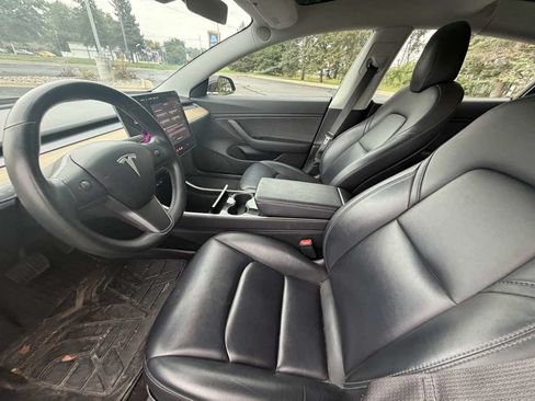 Used 2018 Tesla Model 3 Mid Range RWD image 10