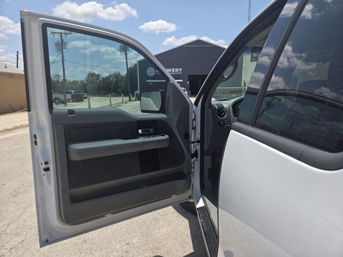 Used 2004 Ford F150 2WD SuperCab image 4