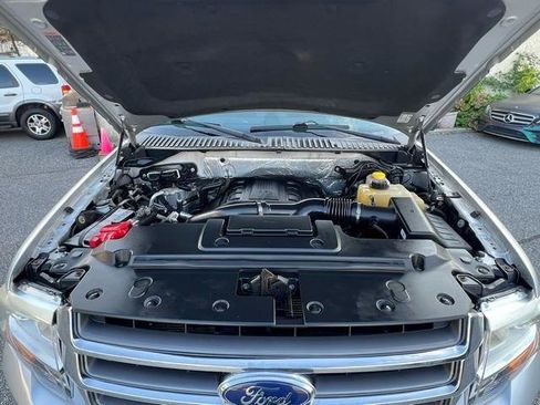 Used 2017 Ford Expedition Limited AWD/4WD image 32