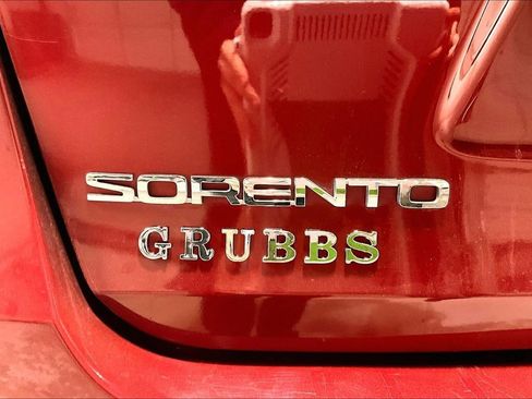 Used 2019 Kia Sorento EX image 38