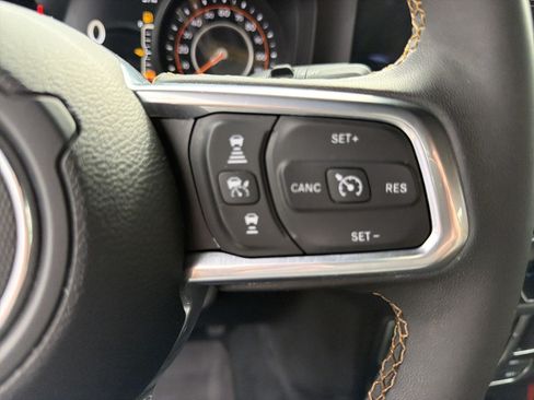 Used 2024 Jeep Wrangler Unlimited Sahara w/ Technology Group AWD/4WD image 26