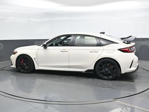 Used 2023 Honda Civic Type R image 9