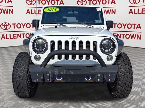 Used 2018 Jeep Wrangler Sport AWD/4WD image 2