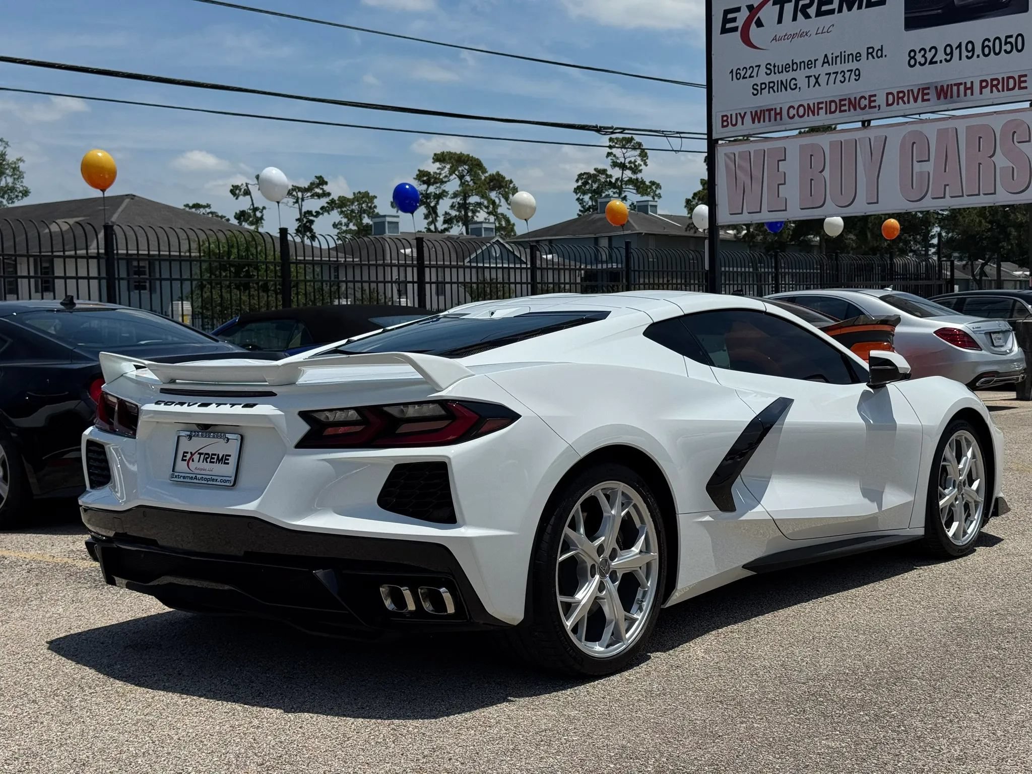 Used 2021 Chevrolet Corvette Stingray Preferred Cpe w/ Engine Appearance Package RWD image 9