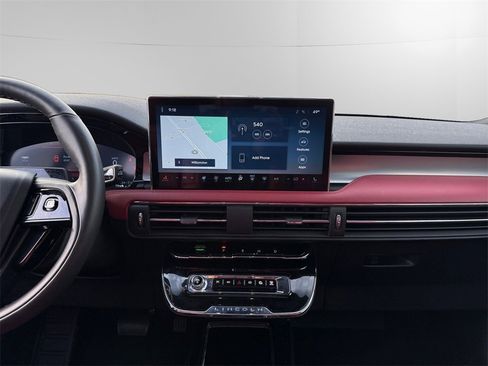 Used 2025 Lincoln Corsair Grand Touring w/ Equipment Group 302A image 11