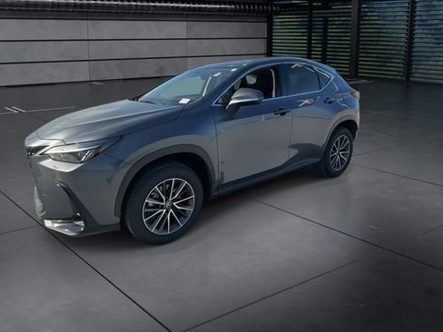 Used 2024 Lexus NX 250 FWD image 4
