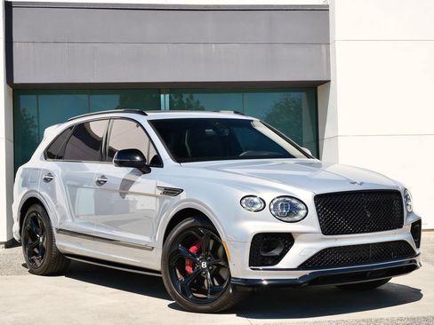 Used 2023 Bentley Bentayga AWD/4WD image 1