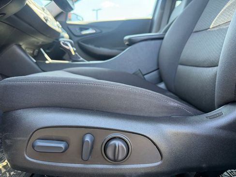 Used 2022 Chevrolet Malibu LT FWD image 9