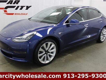 Used 2019 Tesla Model 3 Mid Range