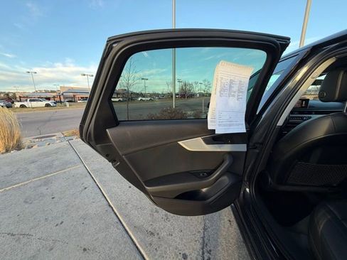 Used 2017 Audi A4 2.0T w/ Convenience Package image 23