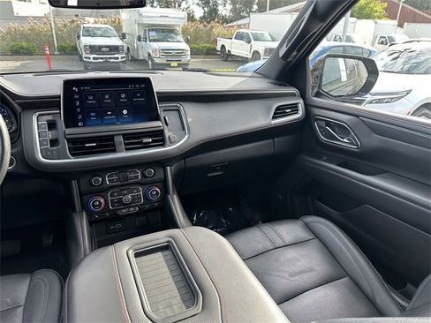 Used 2023 Chevrolet Suburban RST w/ Sport Performance Package image 17