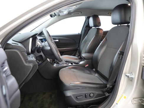 Used 2016 Chevrolet Malibu LT w/ Power Convenience Package image 8