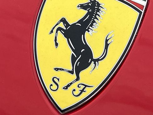 Used 2016 Ferrari California T image 23