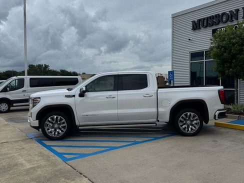 Used 2024 GMC Sierra 1500 Denali w/ Denali Reserve Package AWD/4WD image 3