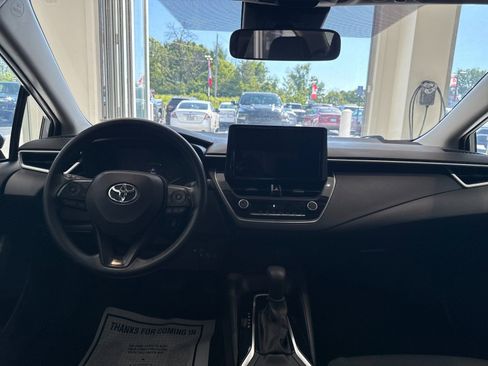 Used 2024 Toyota Corolla LE FWD image 12