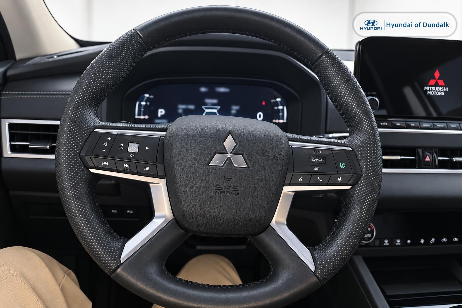 Used 2025 Mitsubishi Outlander SE AWD/4WD image 10