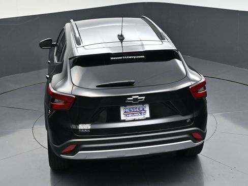 Used 2025 Chevrolet Trax LT w/ LT Convenience Package FWD image 45