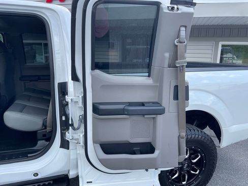 Used 2017 Ford F150 XL w/ Equipment Group 101A Mid AWD/4WD image 24