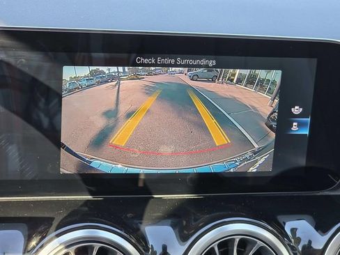 Certified 2022 Mercedes-Benz GLA 250 4MATIC image 18