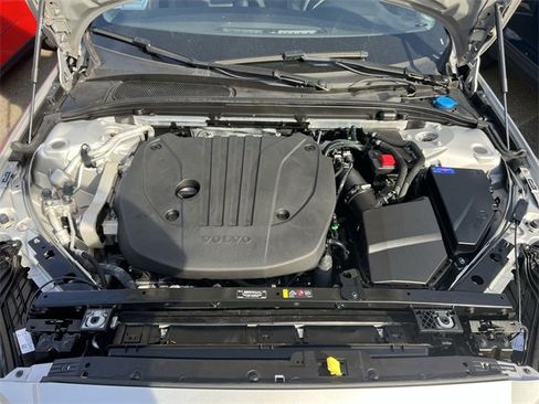 Used 2023 Volvo S60 B5 Core image 26