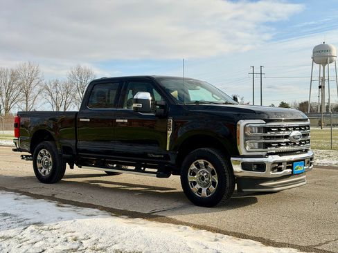 Used 2024 Ford F250 Lariat w/ Chrome Package image 8