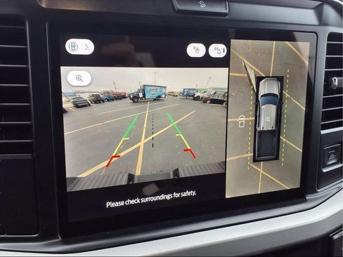 New 2026 Ford F250 XLT w/ XLT Premium Package image 7