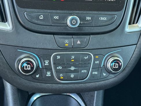 Used 2025 Chevrolet Malibu LT FWD image 25