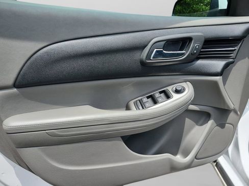 Used 2014 Chevrolet Malibu LS FWD image 16