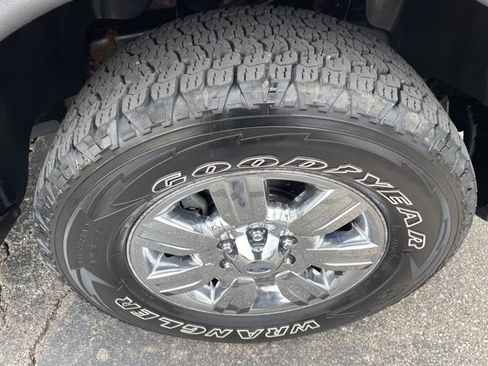 Used 2012 Ford F150 XLT w/ XLT Chrome Pkg RWD image 17