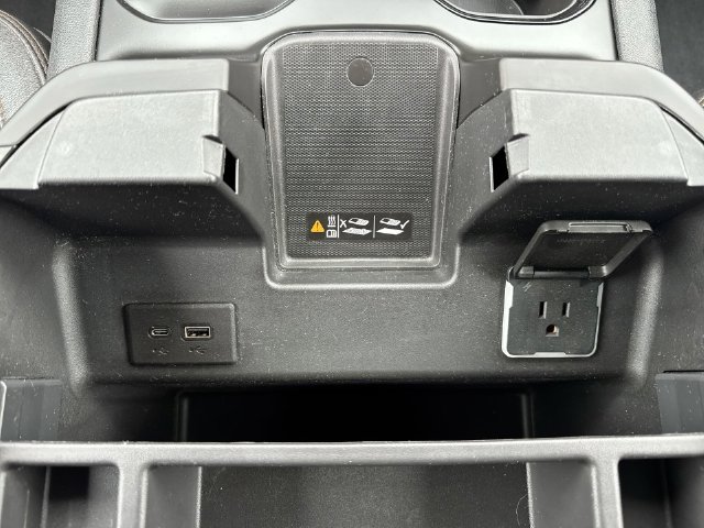 Used 2023 GMC Sierra 1500 AT4 w/ AT4 Preferred Package AWD/4WD image 35