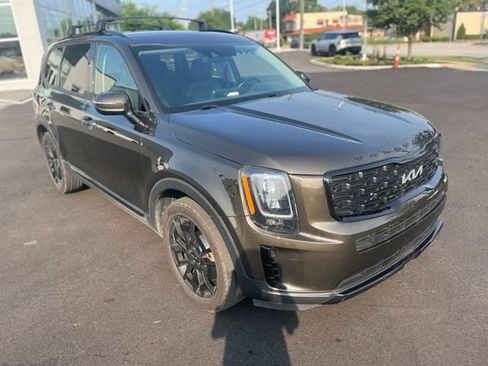 Used 2022 Kia Telluride EX w/ EX Premium Package AWD/4WD image 2