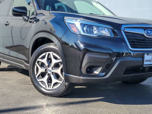Used 2019 Subaru Forester Premium image 3
