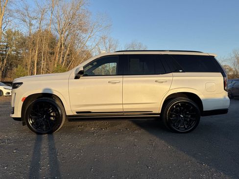 Certified 2023 Cadillac Escalade Sport w/ LPO, ONYX Package image 8