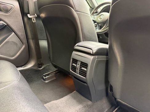 Used 2018 Mercedes-Benz GLA 250 image 43