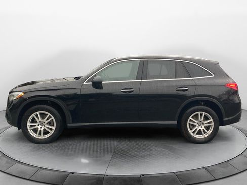 Used 2025 Mercedes-Benz GLC 300 4MATIC image 4