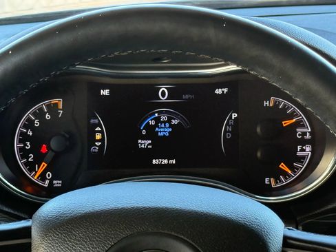 Used 2021 Jeep Grand Cherokee Laredo X image 33