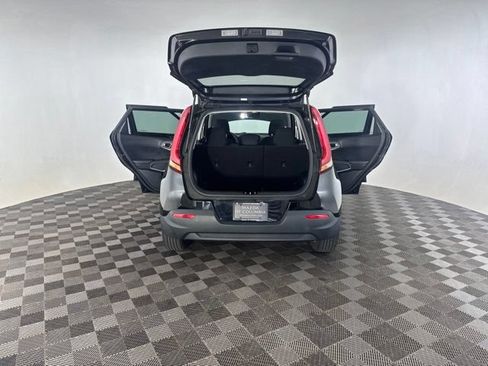 Used 2022 Kia Soul LX w/ Technology Package FWD image 15