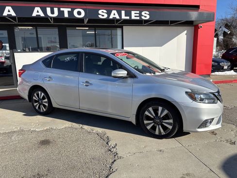 Used 2017 Nissan Sentra SL w/ SL Premium Technology Package FWD image 5