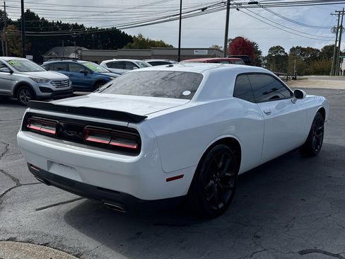 Used 2020 Dodge Challenger SXT w/ Blacktop Package image 4