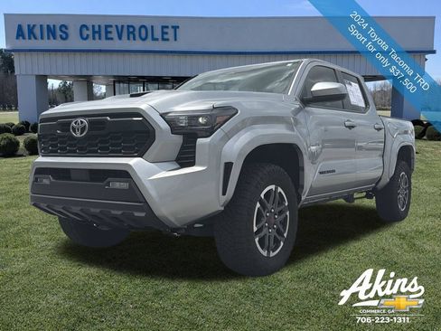 Used 2024 Toyota Tacoma TRD Sport RWD image 9