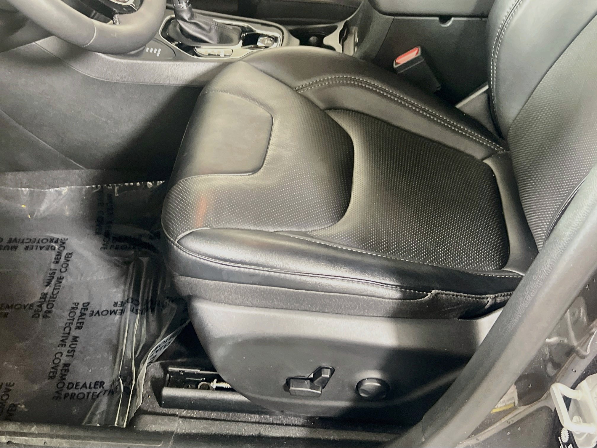 Used 2023 Jeep Cherokee Altitude Lux AWD/4WD image 19