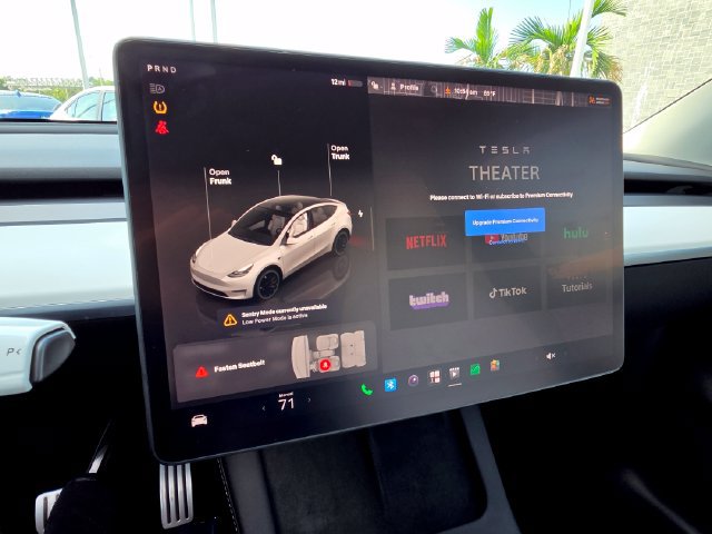 Used 2022 Tesla Model Y Performance AWD/4WD image 33