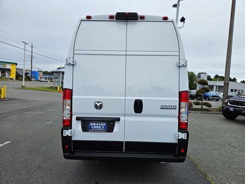 Used 2025 RAM ProMaster 3500 FWD image 4
