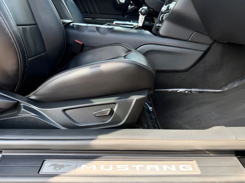 Used 2022 Ford Mustang Premium RWD image 30